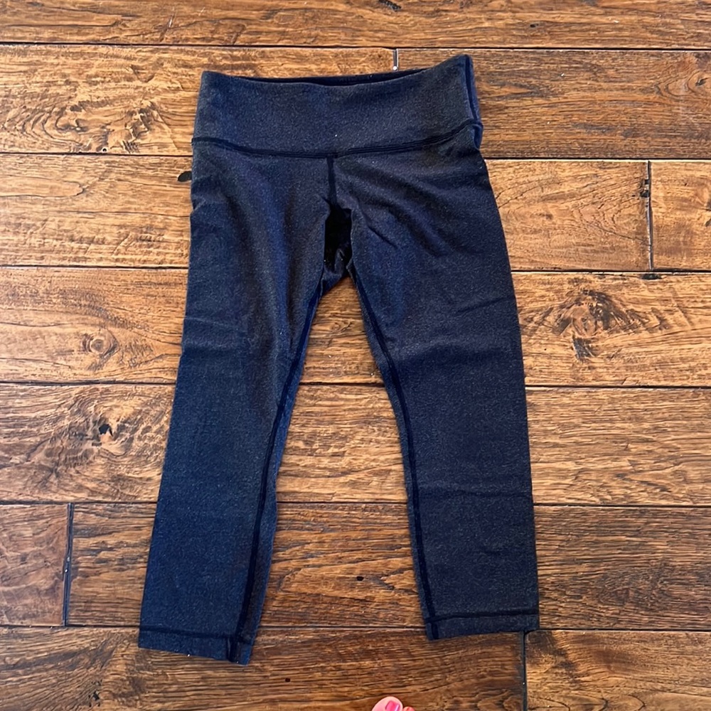Lululemon wunder unders size 4